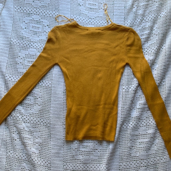 Urban Planet Fitted Top — S - Picture 5 of 5